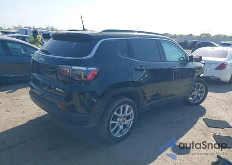 2023 Jeep Compass Latitude Lux Fwd z USA, uszkodzony, nr VIN 3C4NJDFN2PT539679